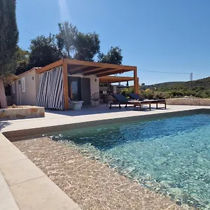 Sunny Villa Klismata