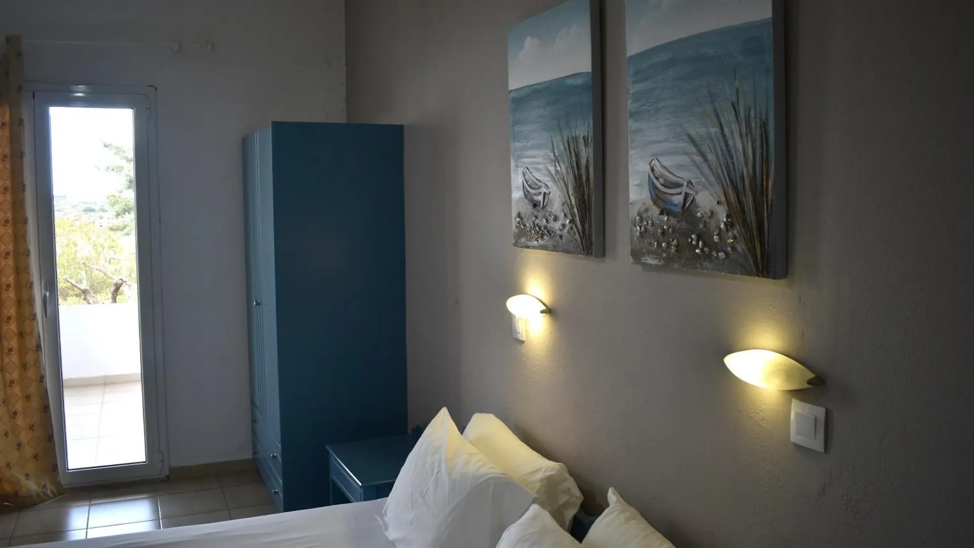 Tersanas Village Apartments 2*,
